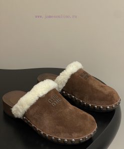 25ss Autumn/Winter Fashion MIUMIU Solid Wood Bottom Wool Half Slippers Thick Soled Mueller Shoe lnxoehmk