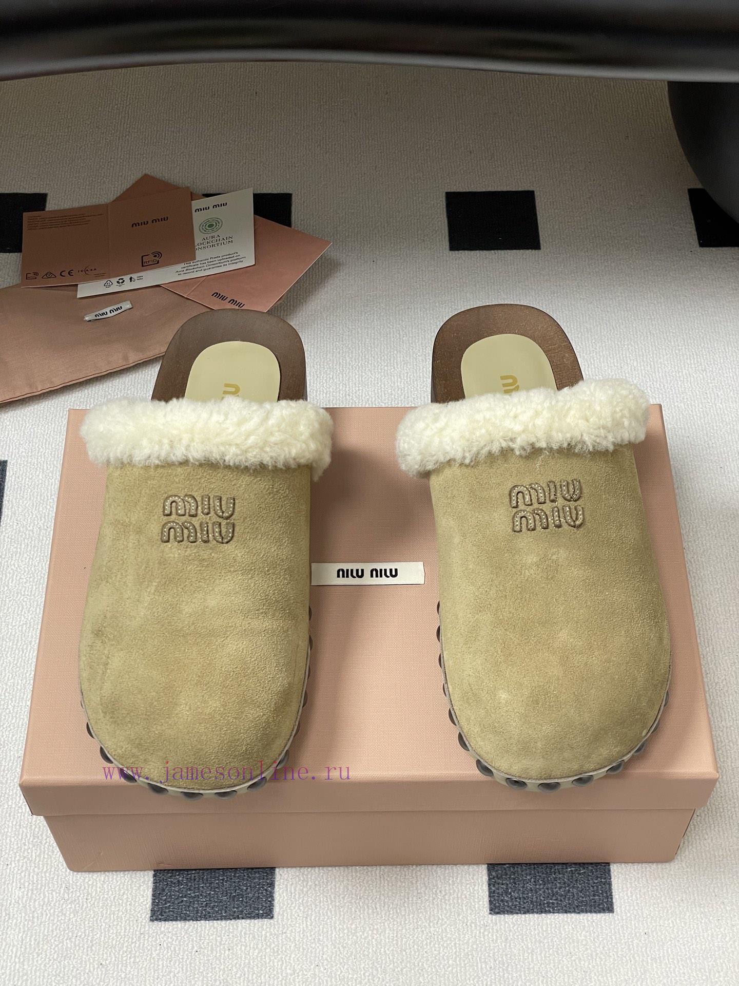 25ss Autumn/Winter Fashion MIUMIU Solid Wood Bottom Wool Half Slippers Thick Soled Mueller Shoe 3uuuawe3 - Image 6